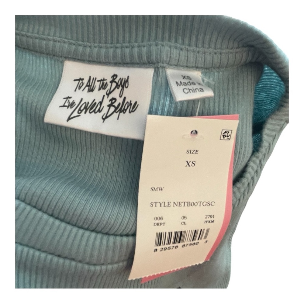 Chic Sage Green Crop Top with Heart Detail - Picture 4 of 5